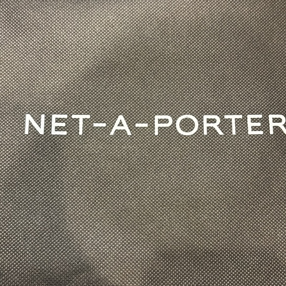 Net-A-Porter Pouch - Picture 3 of 4
